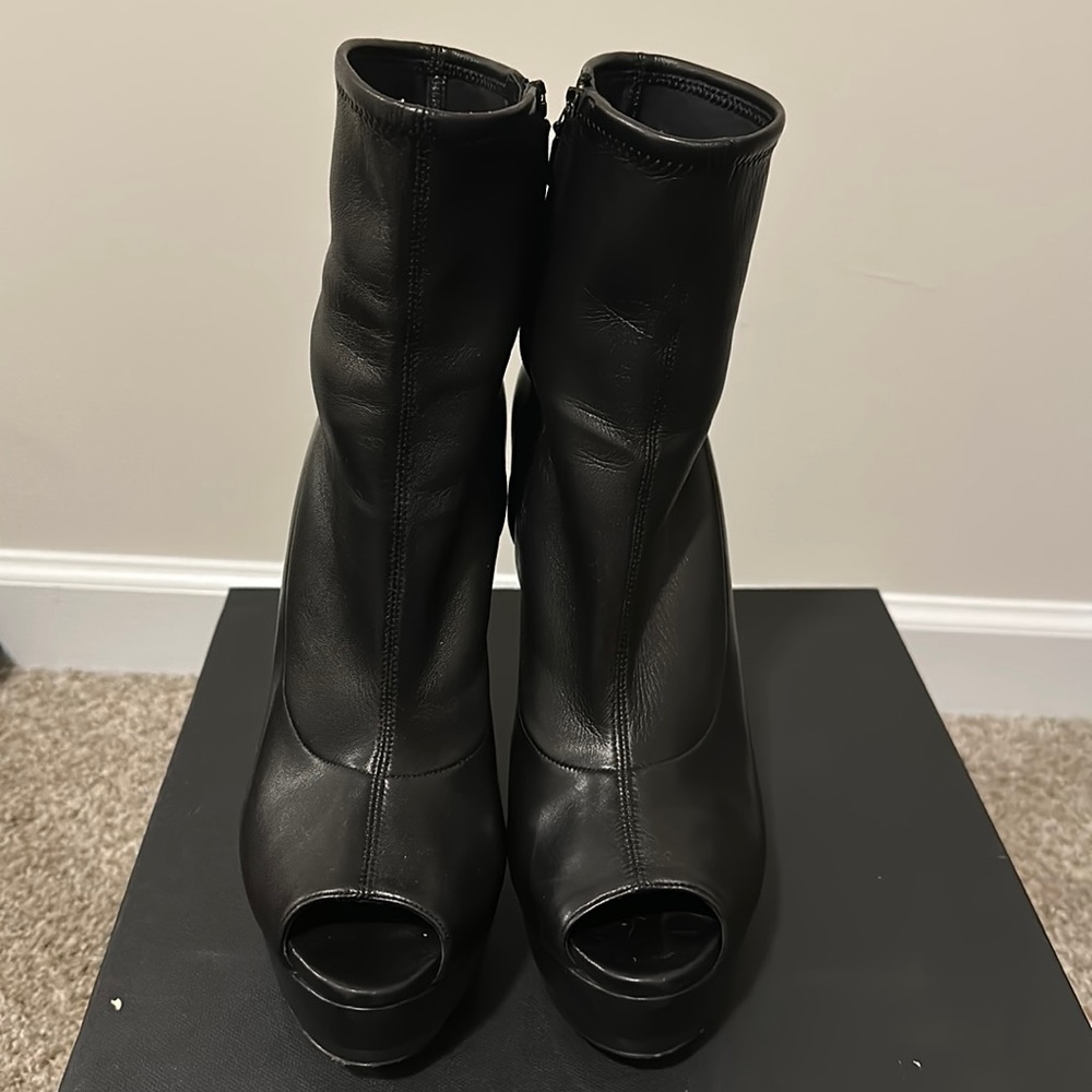 Gucci open toe ankle booties